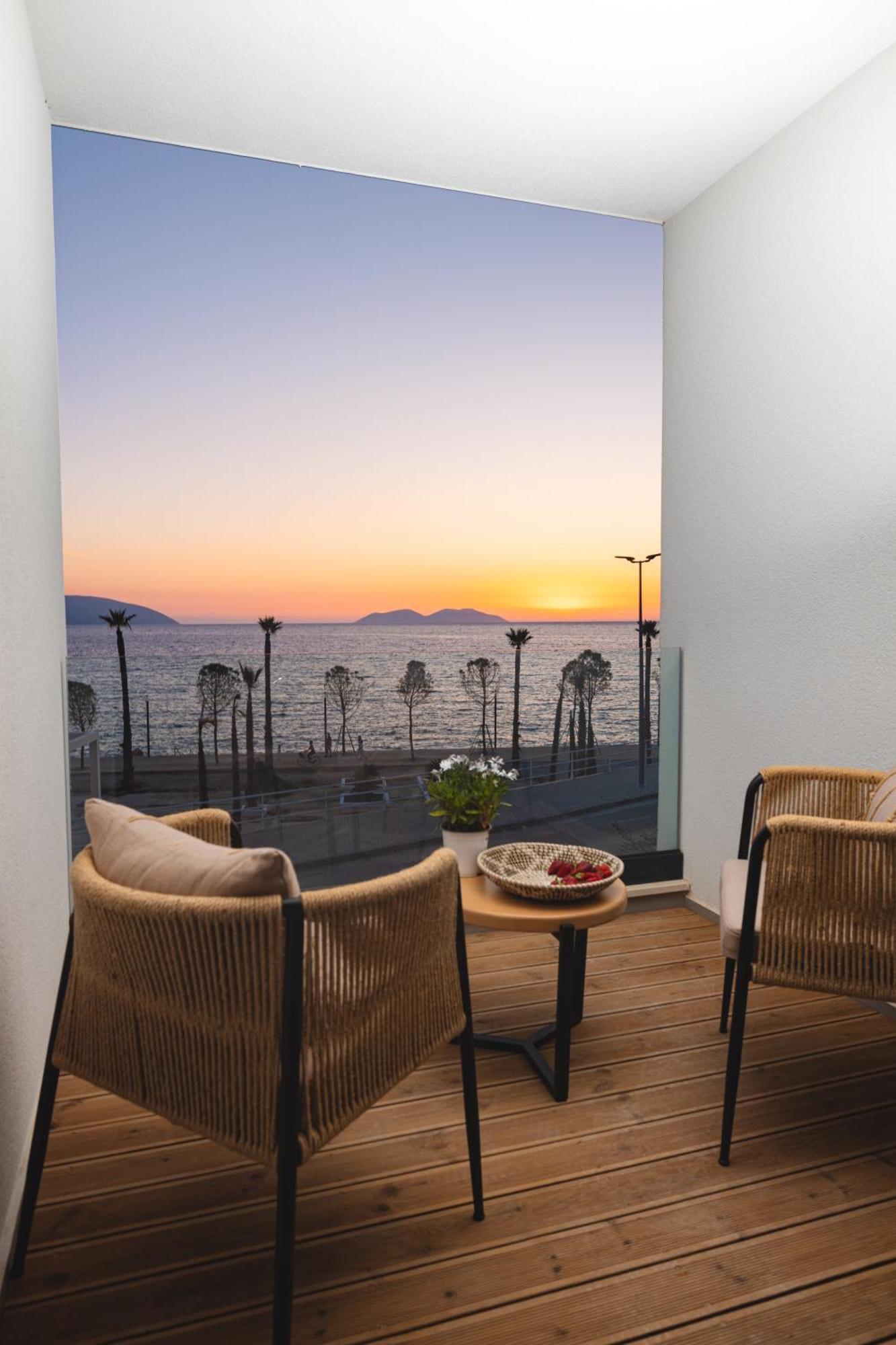 Azar Luxury Suites Vlorë Exteriér fotografie