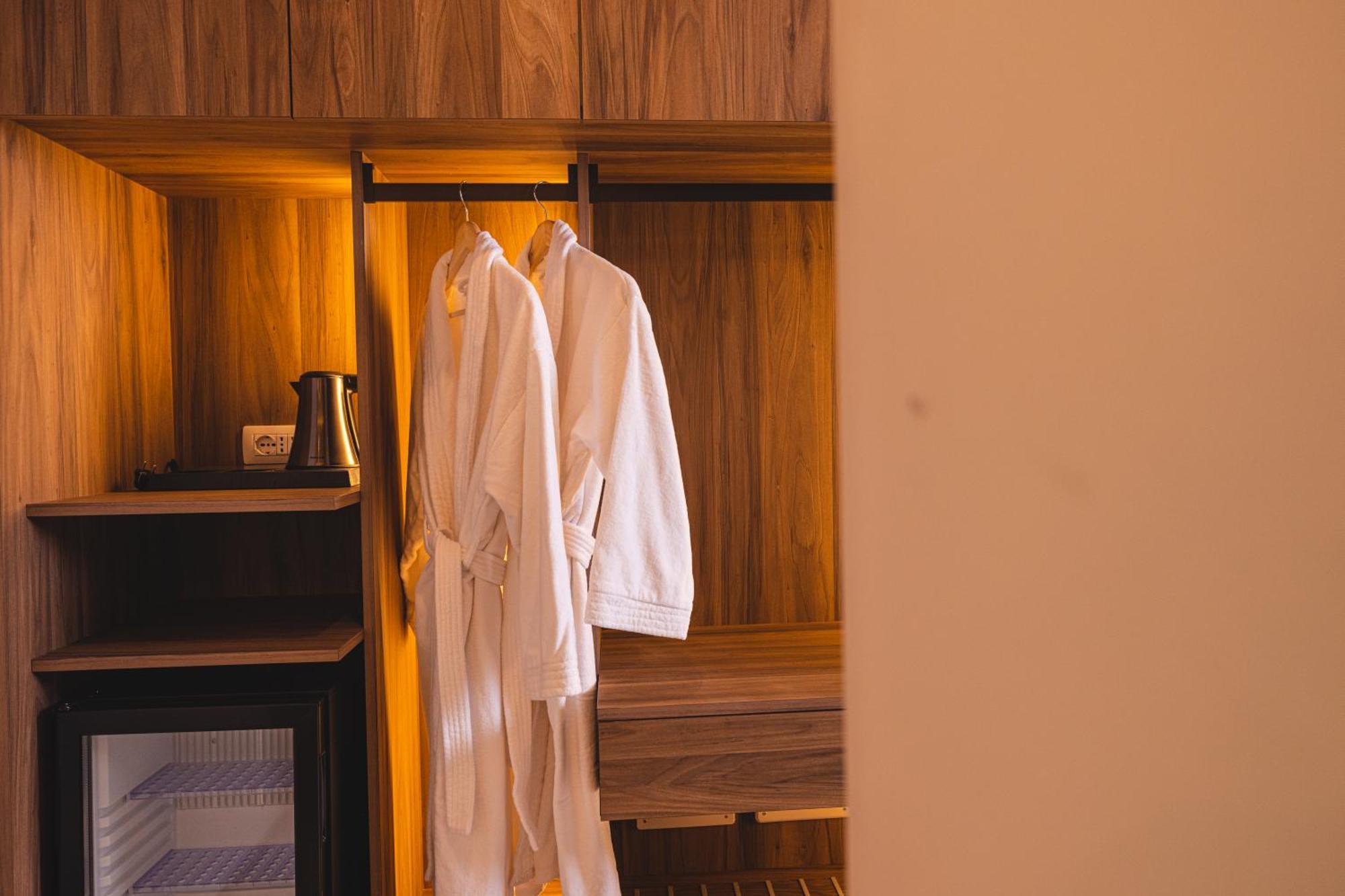 Azar Luxury Suites Vlorë Exteriér fotografie
